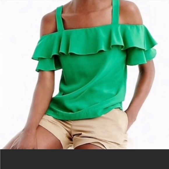 J. Crew Silk Cold Shoulder Green
Ruffle Top. Size 6 - Picture 3 of 14